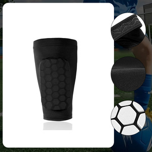 Protège-tibias <span class=keywords><strong>de</strong></span> football en nid d'abeille <span class=keywords><strong>de</strong></span> haute qualité avec logo personnalisé, protection antichoc et manchons <span class=keywords><strong>de</strong></span> <span class=keywords><strong>compression</strong></span> pour mollets - Product Image 5