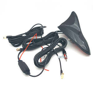 Antenne aileron de requin de toit de voiture DAB + GPS + FM + WIFI Amplificateur de signal radio stéréo Antennes - Product Image 2