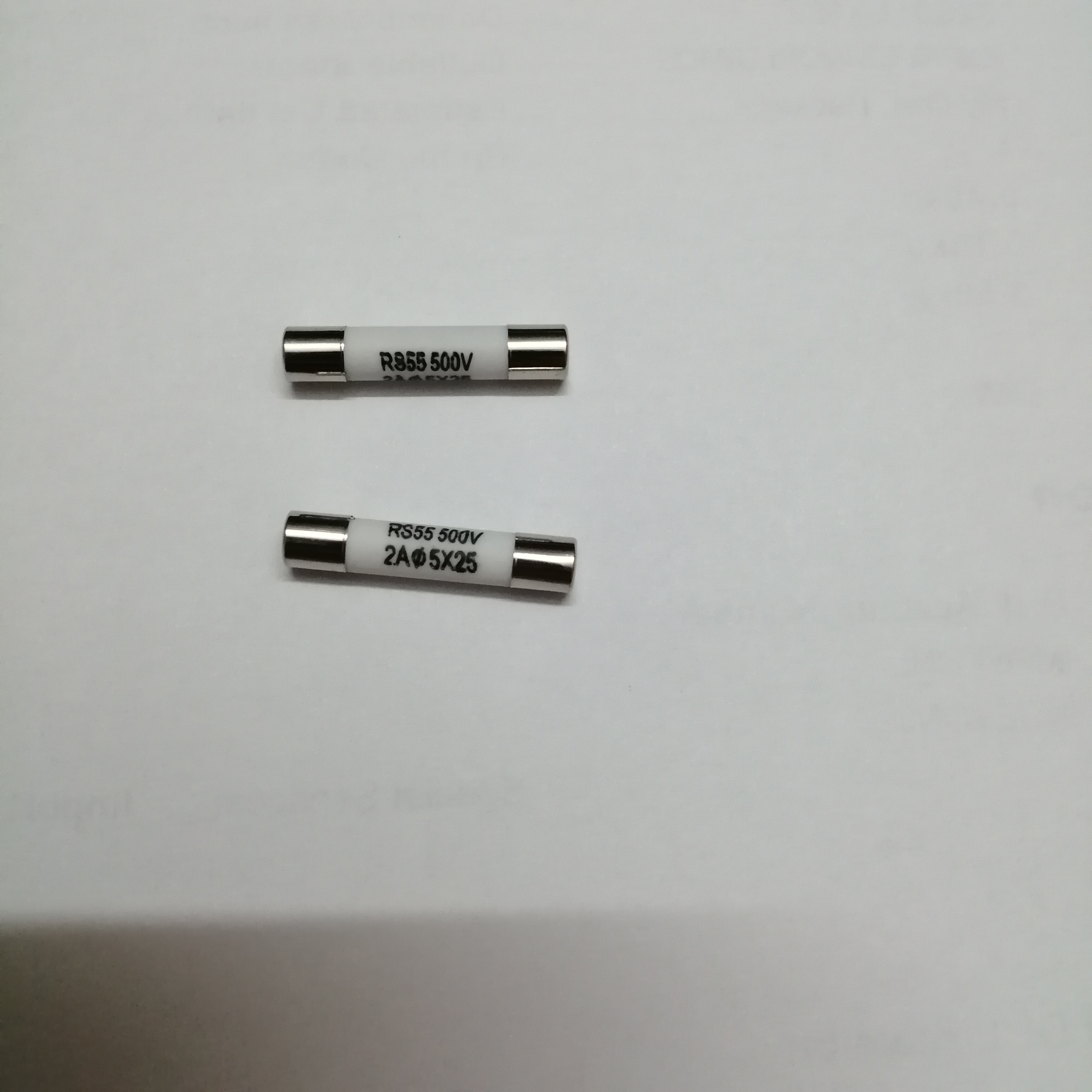 RS55 5 мм x 25 мм Быстросохнущий трубчатый керамический предохранитель 500 В 0.5A1A2A3A4A5A6A8A10A13A15A16A20A25A 5x25 мм Быстросохнущий керамический предохранитель