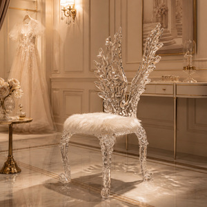 เก้าอี้รับประทานอาหารพนักพิงสูงทำจากเรซิ่นใสคุณภาพสูง รุ่น Platinum Crystal Queen สำหรับตกแต่งลานบ้าน งานแต่งงาน และวิลล่า - Product Image 3
