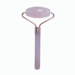 Rodillo Facial de Cuarzo Rosa para el Cuidado de la Piel, Diseño Botánico con Acabado Brillante - Product Image 1