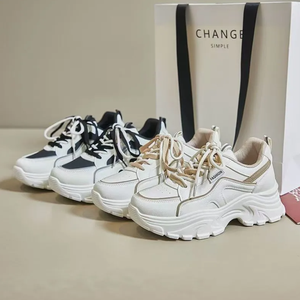 Zapatos de mujer nuevos de primavera 2025, zapatos de malla transpirables, zapatos deportivos versátiles de suela gruesa, zapatos informales para papá, zapatos de mujer a la moda - Product Image 3