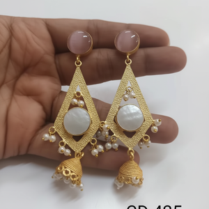ชนเผ่าสวมใส่ปาร์ตี้ kundan คุณภาพพรีเมี่ยมชาติพันธุ์ชุบทองหลายสีไข่มุกคลัสเตอร์ต่างหูลดลงเครื่องประดับแฟชั่นแรงบันดาลใจ - Product Image 1