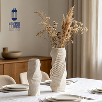Vase en céramique de Jingdezhen, vente en gros, imprimé en 3D, motif nid d'abeille creux, support de fleurs minimaliste, ornement de bureau, récipient à fleurs