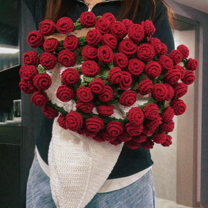Ensemble de <span class=keywords><strong>couverture</strong></span> en <span class=keywords><strong>crochet</strong></span> avec bouquet de roses - Kit de bricolage pour débutants et avancés avec tous les fournitures, guide vidéo, cadeau idéal pour la décoration de la maison - Product Image 1