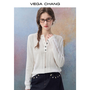 Haut en tricot léger décontracté pour femme VEGA CHANG, blanc crème, avec col Henley, demi-boutons et texture ajourée, manches longues - Product Image 2