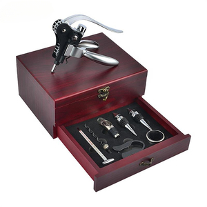 Ensemble cadeau de luxe personnalisé en gros, <span class=keywords><strong>tire</strong></span>-<span class=keywords><strong>bouchon</strong></span> électrique pour bouteille de vin, design classique en plastique - Product Image 3