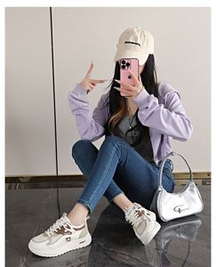 รองเท้าผ้าใบตาข่ายระบายอากาศสำหรับผู้หญิงปี 2026 |   รองเท้าทรง Chunky Dad Shoes น้ำหนักเบา |   รองเท้าวิ่งสีขาวพื้นนุ่มสำหรับฤดูร้อน - Product Image 6