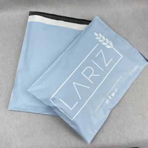 Sobres de Poliéster Azules Mate Personalizados con Impresión Dorada - Bolsas de Envío de Lujo para Ropa, Bolsas de Envío Grandes para Comercio Electrónico - Product Image 6