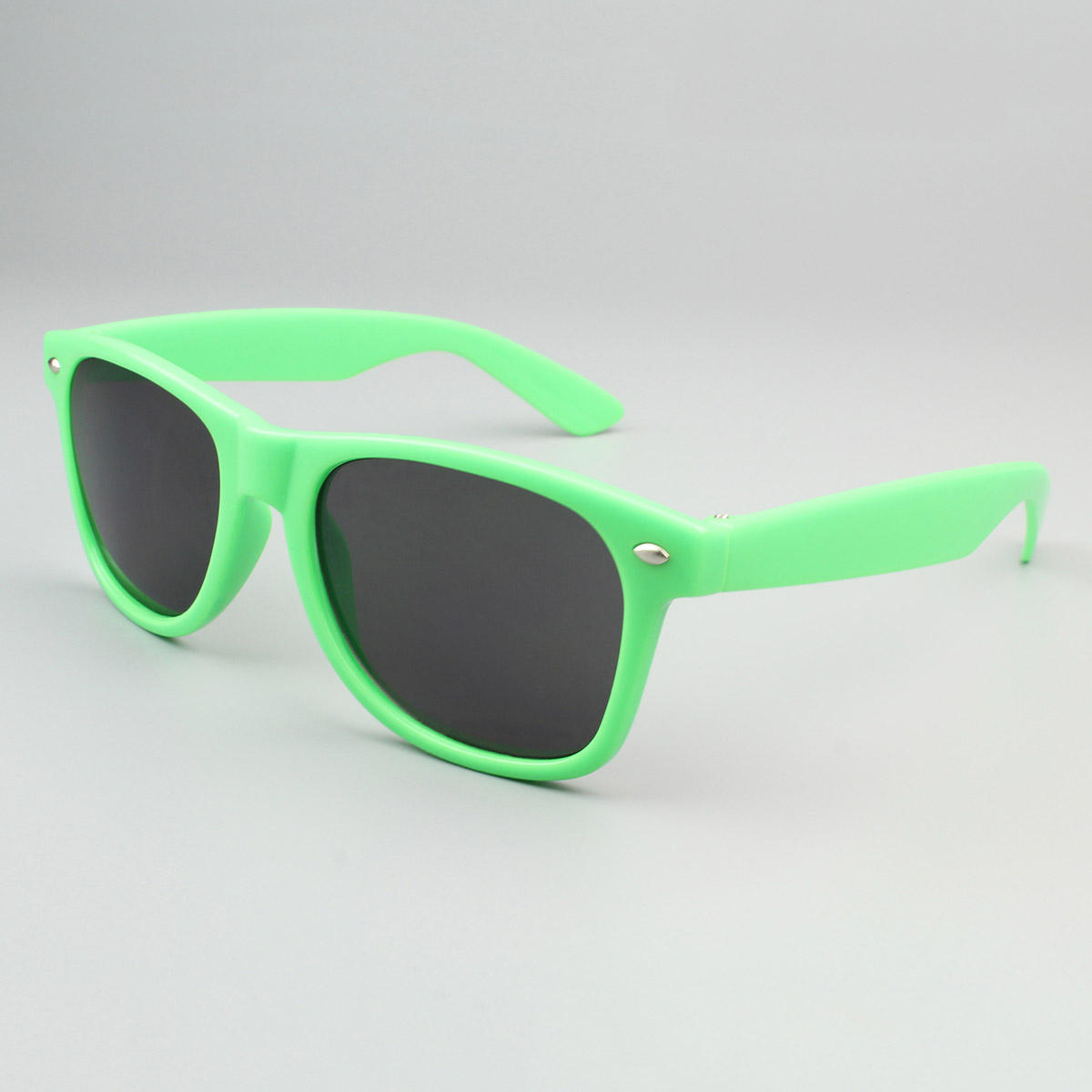 สีเขียว