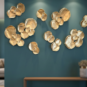 Decoración de Pared Interior de Metal Dorado Hecha a Mano - Product Image 3