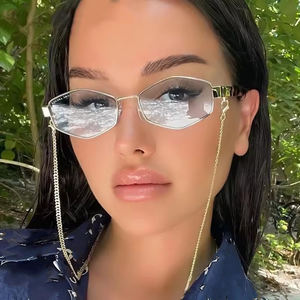 À la mode Vintage hexagonal avec <span class=keywords><strong>chaîne</strong></span> collier <span class=keywords><strong>lunettes</strong></span> de soleil 2024 petit cadre concepteur <span class=keywords><strong>lunettes</strong></span> de soleil marque de luxe nuances <span class=keywords><strong>lunettes</strong></span> UV400 - Product Image 1