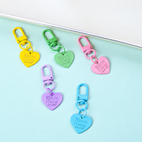 Porte-clés en métal couleur bonbon avec fermoir à gâchette et breloque cœur, en gros, pour sacs à main, sacs, artisanat DIY et accessoires