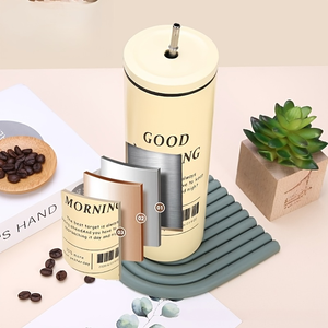 Gobelet isotherme fin en acier inoxydable de 20 oz avec couvercle à paille et impression de texte « Good Morning Iced Americano », idéal pour le café et les boissons froides - Product Image 2