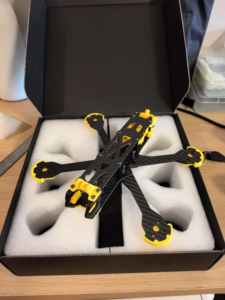 Estructuras de Drones de Fibra de Carbono de 5-6-7 Pulgadas con Placas CAM de Aleación de Aluminio Mecanizadas por CNC. Compatible con pilas de baterías de vuelo de 20x20/30.5x30.5. - Product Image 2