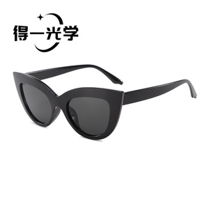 แว่นกันแดด De Yi Optics ทรงแคทอาย UV400 กรอบ PC สไตล์เรโทรสำหรับผู้หญิง เหมาะสำหรับออกนอกบ้าน ปั่นจักรยาน ขับรถ - Product Image 2