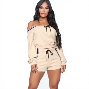 Ensemble 2 pièces décontracté pour femme : sweat-shirt épaules dénudées et short à rayures latérales, coupe ample, en coton tricoté, idéal printemps-été - Product Image 1