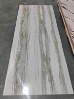 Panneau mural SPC personnalisé feuille de marbre UV brillant blanc neige type de marbre feuilles de PVC baguette Marmor plaque de panneau de PVC