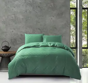 柔软，美观，价格便宜的全涤纶砂布棉被用于卧室