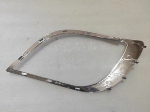 Pour <span class=keywords><strong>DAF</strong></span> XF106 pour PIÈCES DE CARROSSERIE DE CAMIONS EUROPÉENS RH1922031 2011377 1798458 LH1922030 2011376 1798457 BANDE DE PHARES CHROMÉE - Product Image 3