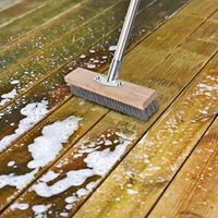 Brosse de nettoyage pour terrasse en acier inoxydable, balai d'extérieur pour le nettoyage du béton, des terrasses et des sols en ciment, brosse de nettoyage robuste de 53 pouces