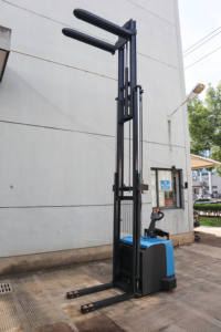 Empilhadeira Elétrica HELI de Alta Elevação 6m, 1.5Ton 2Ton, Empilhadeira Mini para Armazém com Braços - Product Image 6