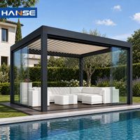 Pergola en aluminium thermolaqué sur mesure, toit à lames motorisées toutes saisons, abri d'extérieur pour jardin, terrasse, bord de piscine