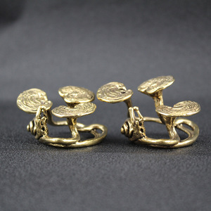 Soporte de incienso de latón con forma de caracol Lingzhi, hecho a mano, adorno chino para mascotas de té, para uso religioso, decoración artesanal de metal - Product Image 2