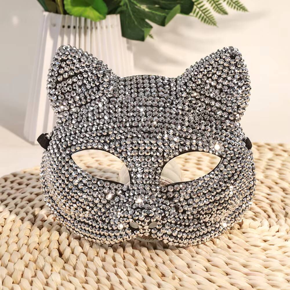 A silver diamond cat girl mask