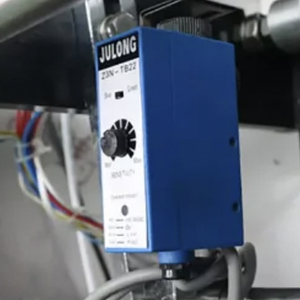 Máquina Empacadora Automática de Alta Precisión SJ-1000 para Bolsas de Leche de 50-500 ml, 37 Bolsas/Min, con Encolado de Agua y Envoltura de Film - Product Image 5