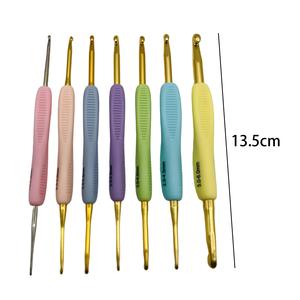 Kit di strumenti per cucire con ferri da maglia in filo uncinetto in metallo da 7 pezzi per l'artigianato e gli hobbisti - Product Image 2