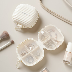 Boîte à médicaments portable en plastique à quatre compartiments, étanche, avec fermeture éclair, pour un emballage secondaire hebdomadaire – Vente en gros - Product Image 5