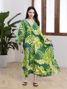 Pour <span class=keywords><strong>Amazon</strong></span> stocké <span class=keywords><strong>grande</strong></span> <span class=keywords><strong>taille</strong></span> Floral rayonne plage Blouse à la main tissé Protection solaire Robe avant 16 couleurs disponibles pour les vacances - Product Image 5