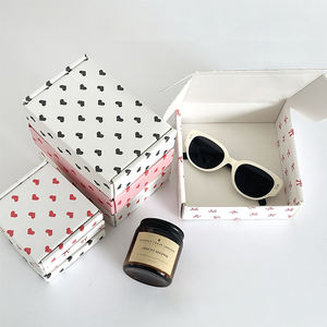 Boîte d'expédition d'emballage <span class=keywords><strong>de</strong></span> soins <span class=keywords><strong>de</strong></span> la peau rose <span class=keywords><strong>de</strong></span> luxe avec logo personnalisé et conception gratuite avec insertion en carton ondulé boîte d'expédition en papier pour ensemble <span class=keywords><strong>de</strong></span> produits <span class=keywords><strong>de</strong></span> beauté - Product Image 2