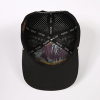 Casquette Snapback Sportive Personnalisée OEM en Polyester Imperméable à 5 Panneaux, Découpée au Laser, Perforée, à Visière Plate, avec Logo Brodé 3D pour l'Extérieur