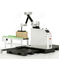 Bras de robot de collaboration de robot universel comme poste de travail d'automatisation pour la palettisation de l'emballage de cueillette de manutention