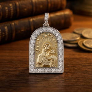 Pendentif tendance en or avec diamants de laboratoire, motif Vierge Marie et Enfant, pierres rondes brillantes, bijoux religieux - Product Image 2