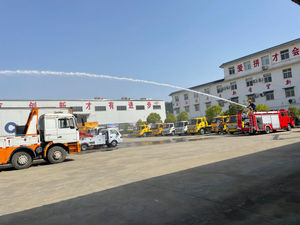 Nouveau 2026 Meilleure vente Camion citerne à eau ISUZU, Camion pulvérisateur d'eau haute pression, Camion d'incendie, Camion arroseur à transmission manuelle - Product Image 6