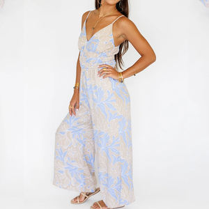 Mono casual de lujo al por mayor con estampado Aloha, cuello en V profundo y tirantes, mono de rayón personalizado - Product Image 2