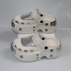 Sandales plates à rivets anti-loup <span class=keywords><strong>Paris</strong></span> Cave pour femmes, sandales d'été à semelle épaisse augmentant la taille, pantoufles de plage - Product Image 2