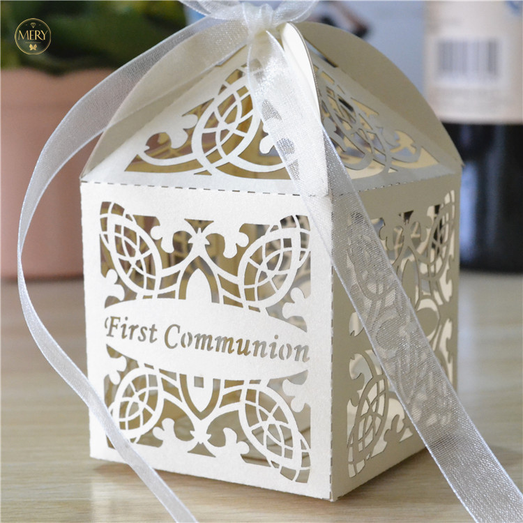 50 Lasergeschnittene Kreuz-Süßigkeitenschachteln – Taufe & Hochzeit, 5x5x8 Cm, Perlmutpapier, Mit Griff, Ohne Kleber Faltbar (Weiß/Gelb/Rosa/Rot)