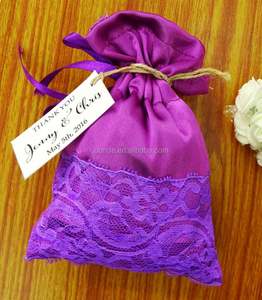 Sacs à cordon en satin charmants pour mariage, fête, avec étiquette personnalisée - Product Image 4