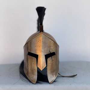 Casco de Armadura Metálica de Guerrero Medieval, Elaborado para Fanáticos de la Edad Media, Casco de Caballero Histórico de Acero Duradero para Cosplay y Reenactment - Product Image 1