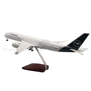Modelo de Avión de Resina ABS con Luces LED, Airbus A350 Lufthansa, Tamaño 47 cm, Escala 1:142, con Luces LED y Tren de Aterrizaje - Product Image 1