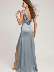 미니멀리스트 주름 장식 새틴 들러리 원피스-실버 회색 하이 슬릿 이브닝 가운 파티 원피스 - Product Image 4