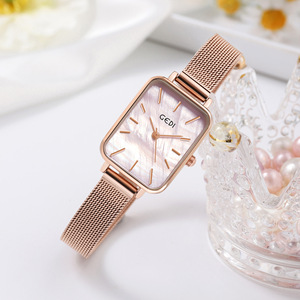 Petite montre carrée pour femme, style simple, ultra-fine, à quartz, en acier inoxydable, étanche, avec bracelet en maille. - Product Image 2