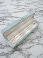Hochwertige LED-Schmuckverpackungsbox in Grün, Weinrot und Blau, Samtbox für Ringe, Ohrringe, Armreifen, Anhänger und Halsketten, Lange Armbandbox