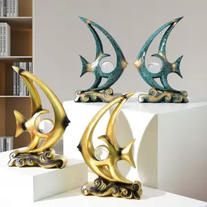 Figurine en résine personnalisée, statue de poisson, épée en or avec boule de cristal, décoration de bureau, pour la maison, en vente