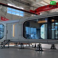 Maison modulaire, capsule spatiale, maison conteneur, cabine préfabriquée, espace commercial avec salle de bain