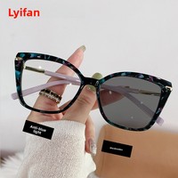 Nouvelles Lunettes Tendance Papillon Oeil de Chat à Monture Complète pour Femme, Anti-Lumière Bleue et Photochromiques, Modèle LG12